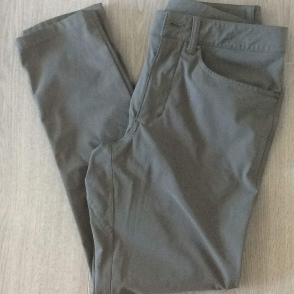 Lululemon men pants in size 29
